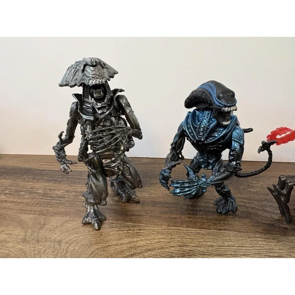 Kenner ALIENS Figure Lot Face Hugger Killer Crab Gorilla Queen Xenomorph Apone